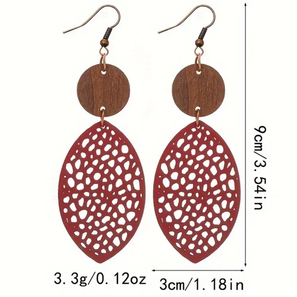Colorful Leaf Shape Hollow Mesh Pattern Dangle Earrings Elegant PU Leather - Picture 2 of 2
